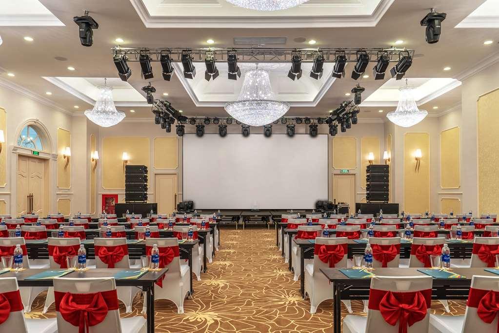 Hotel Melia Vinpearl 5*