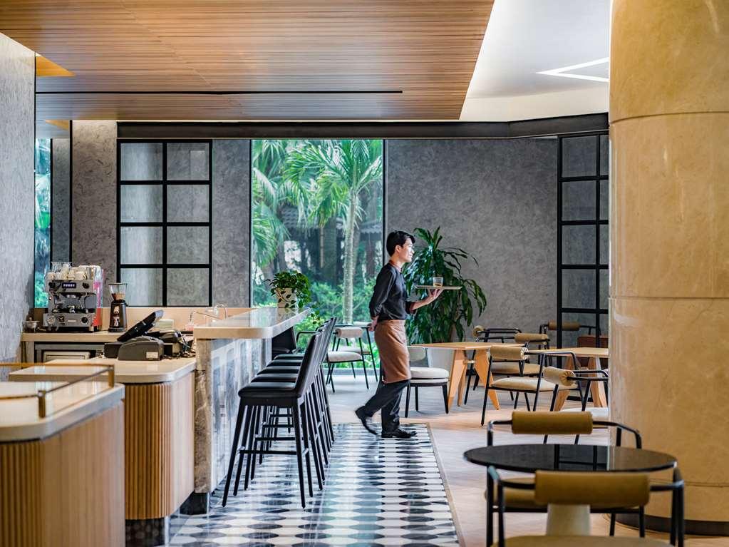 Sheraton West Hotel