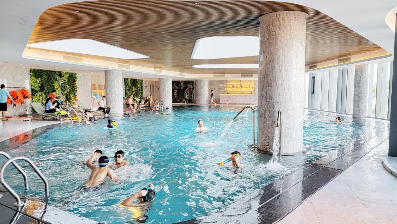 Luxury Waterfront A La Carte Apartment