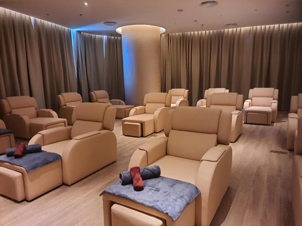 Apartment Luxury Waterfront A La Carte Ha Long