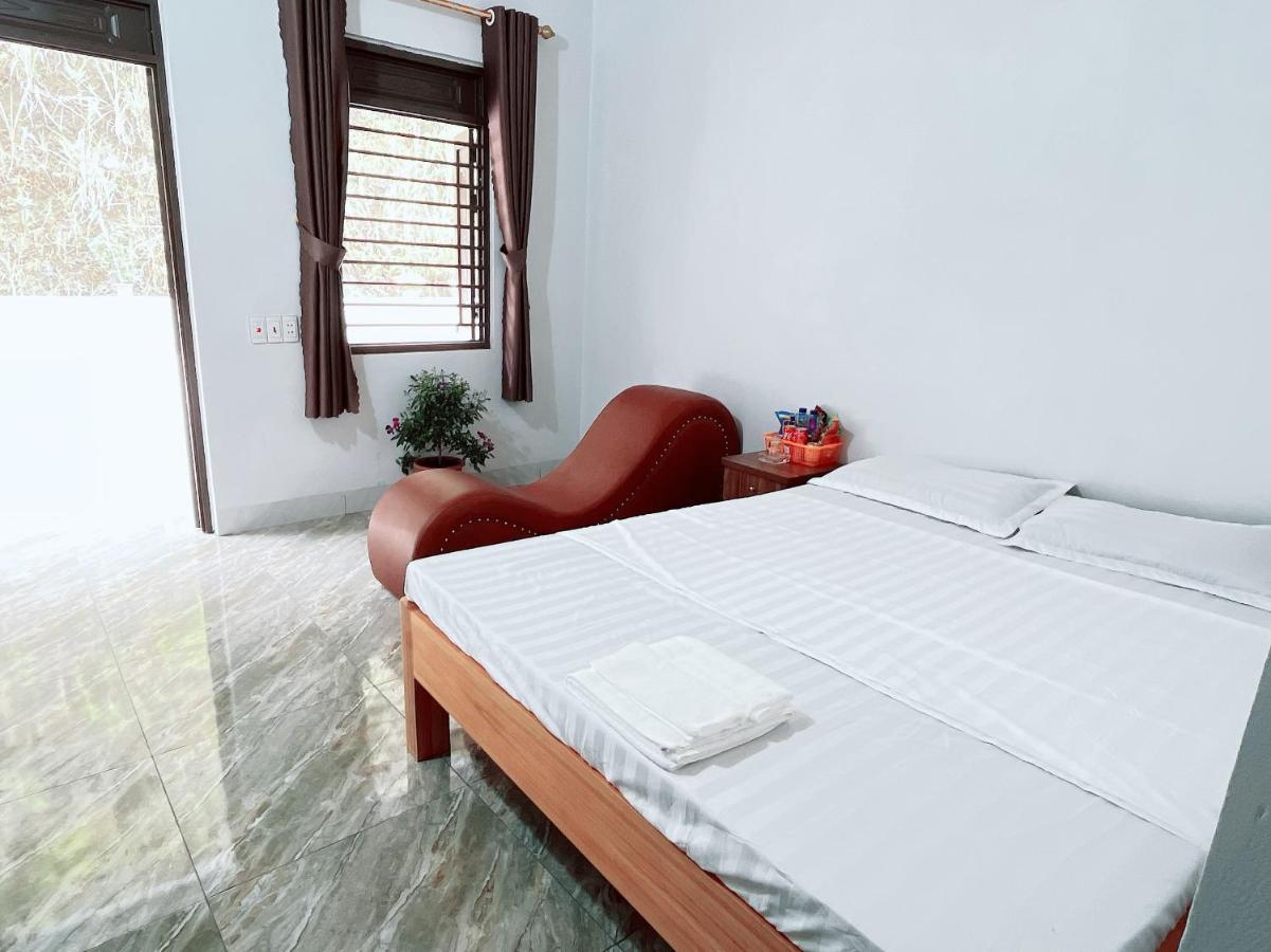 Bed & Breakfast Nha Nghi Tuong Vi *