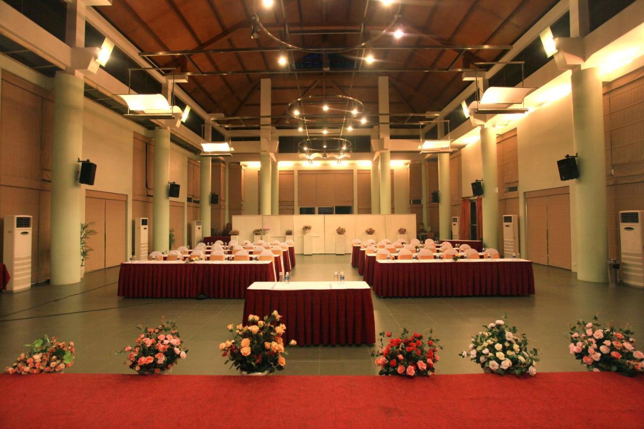 Khách sạn Vresort Kim Boi -