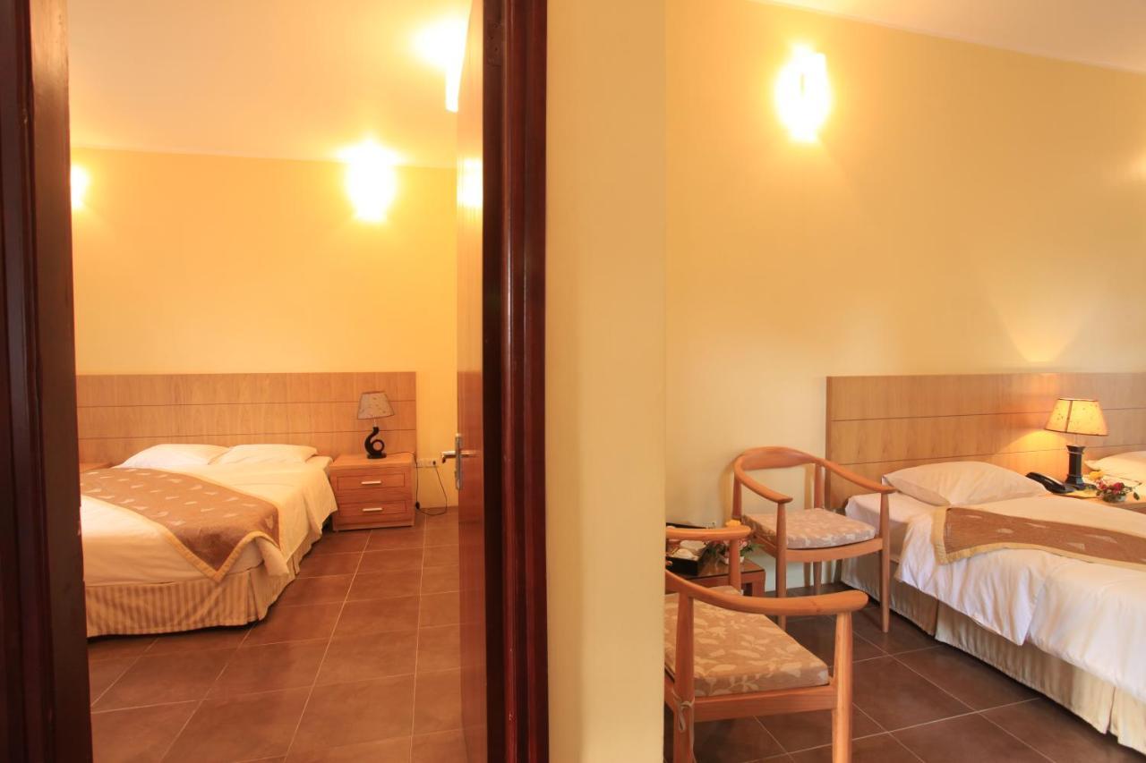 Khách sạn Vresort Kim Boi -
