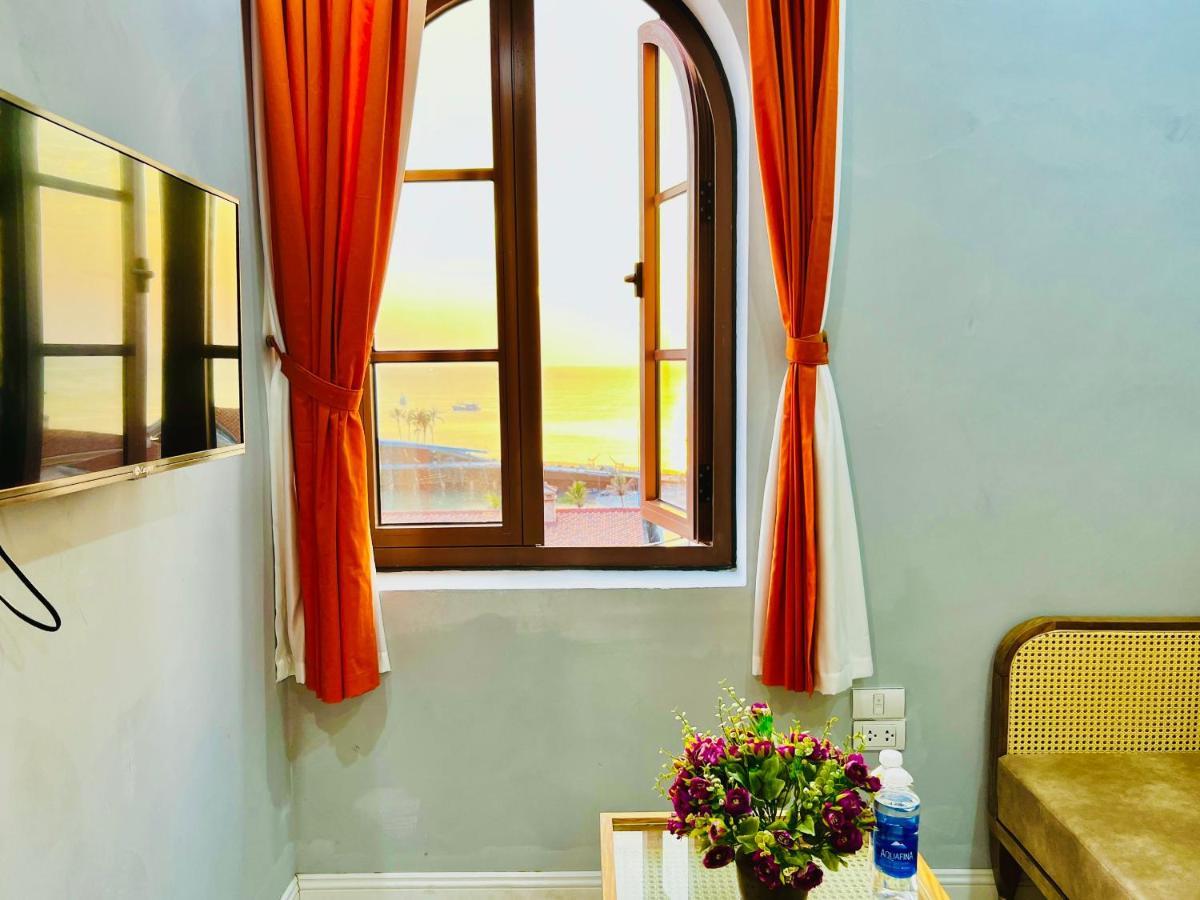 Rova Hotel