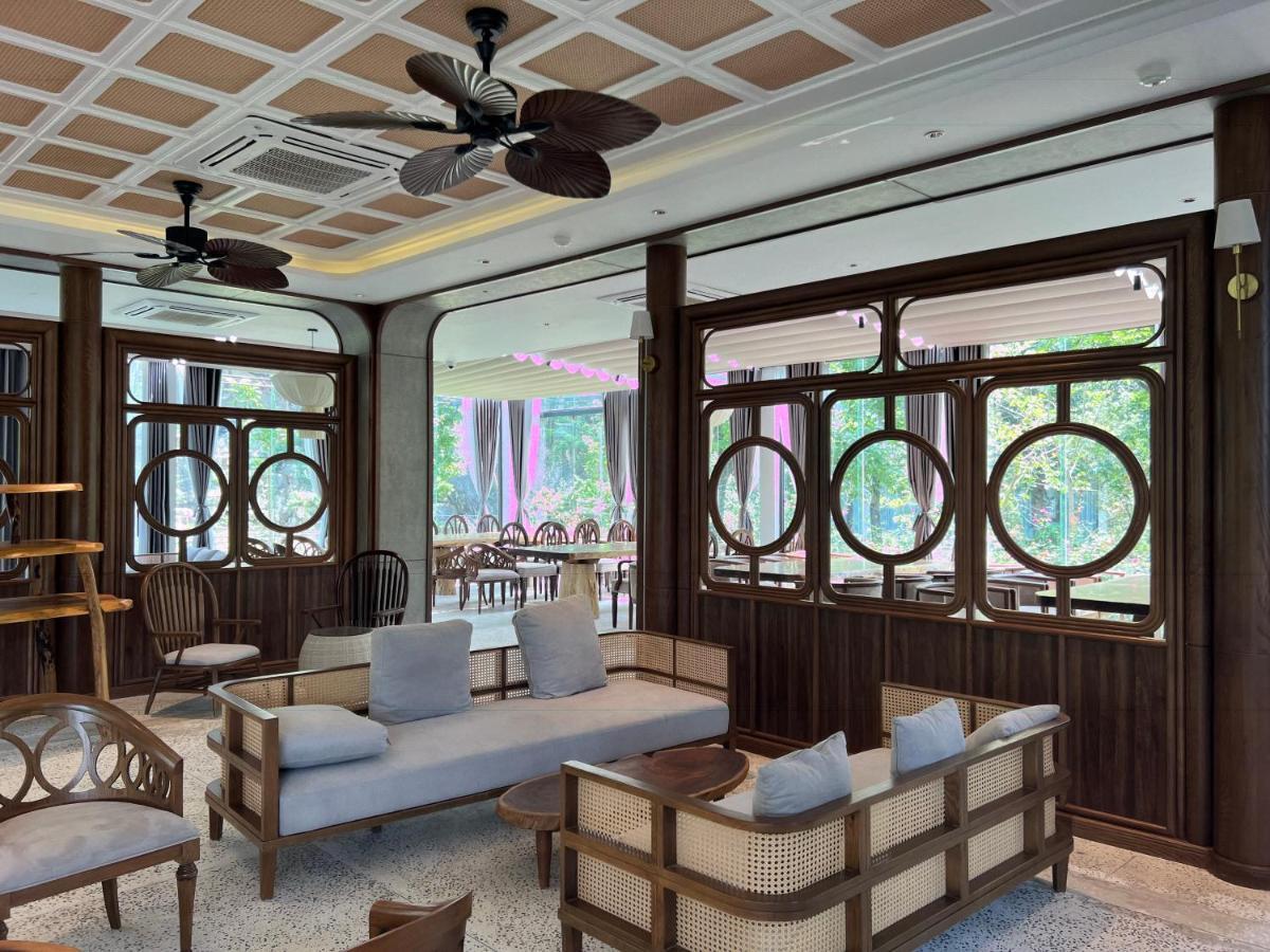 Minawa Kenhga & Resort 5*