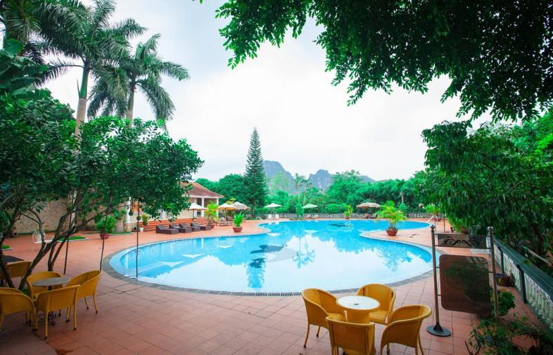 Khách sạn Vresort Kim Boi - 3*