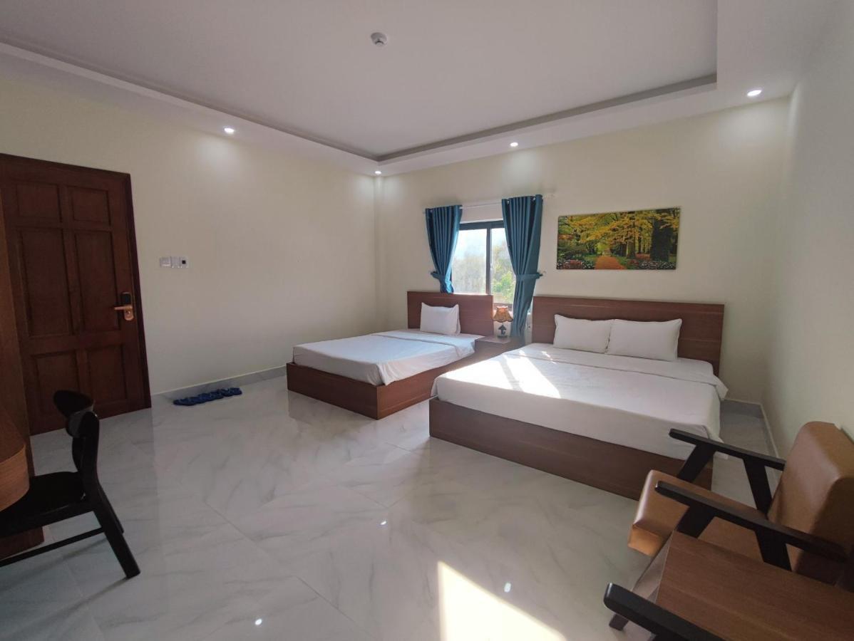 Hoang Anh Con Dao