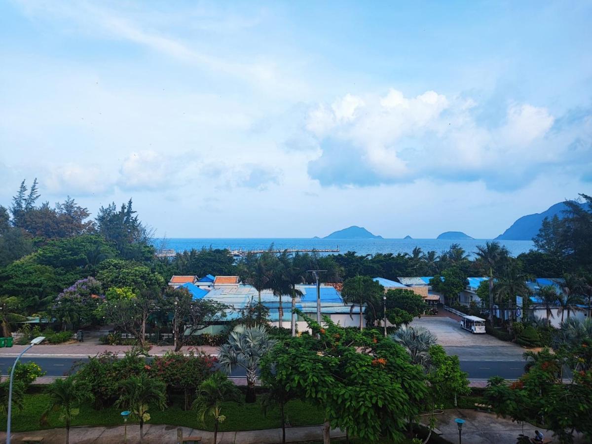 Hoang Anh Con Dao Chi Khu Co Ong