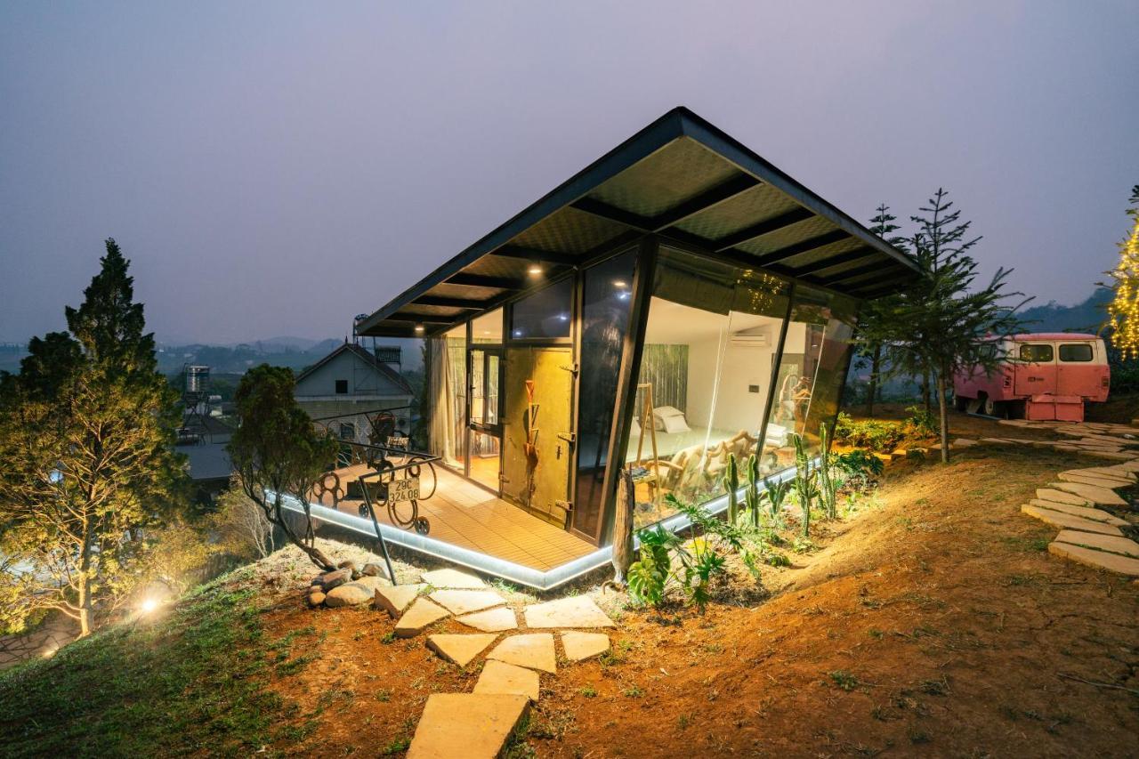 Hippie Resort