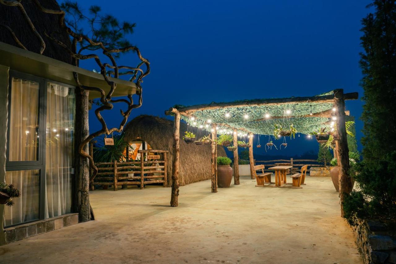 Hippie Resort *