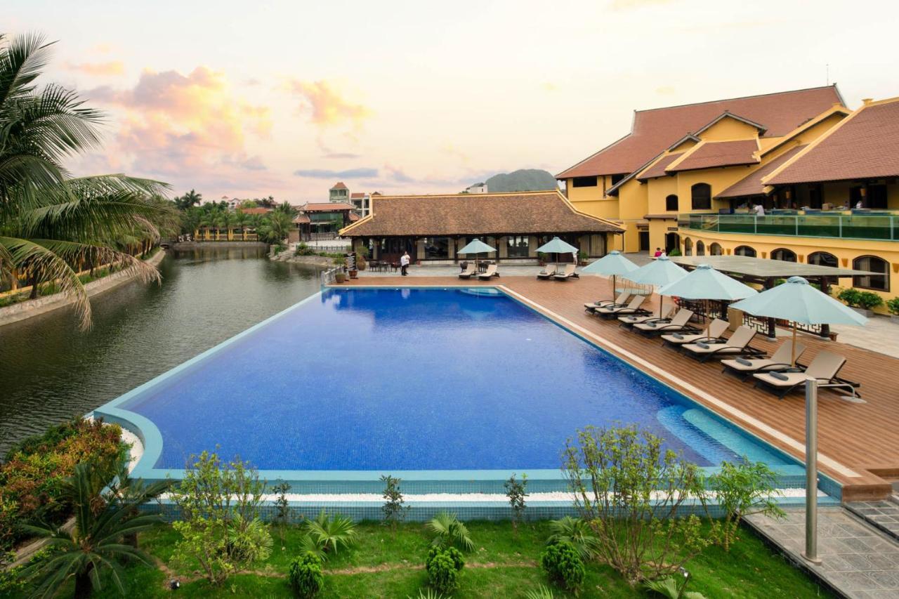 Emeralda Tam Coc Resort Ninh Binh
