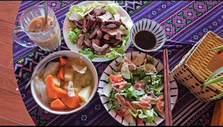 Lodge Hmong Eco *