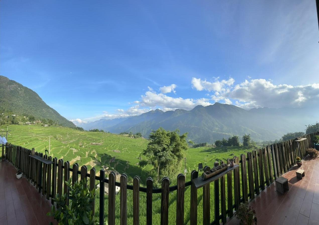 Lodge Hmong Eco *