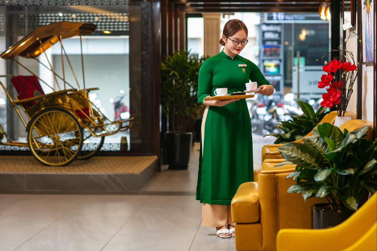 Serenata San De Khách sạn 4*
