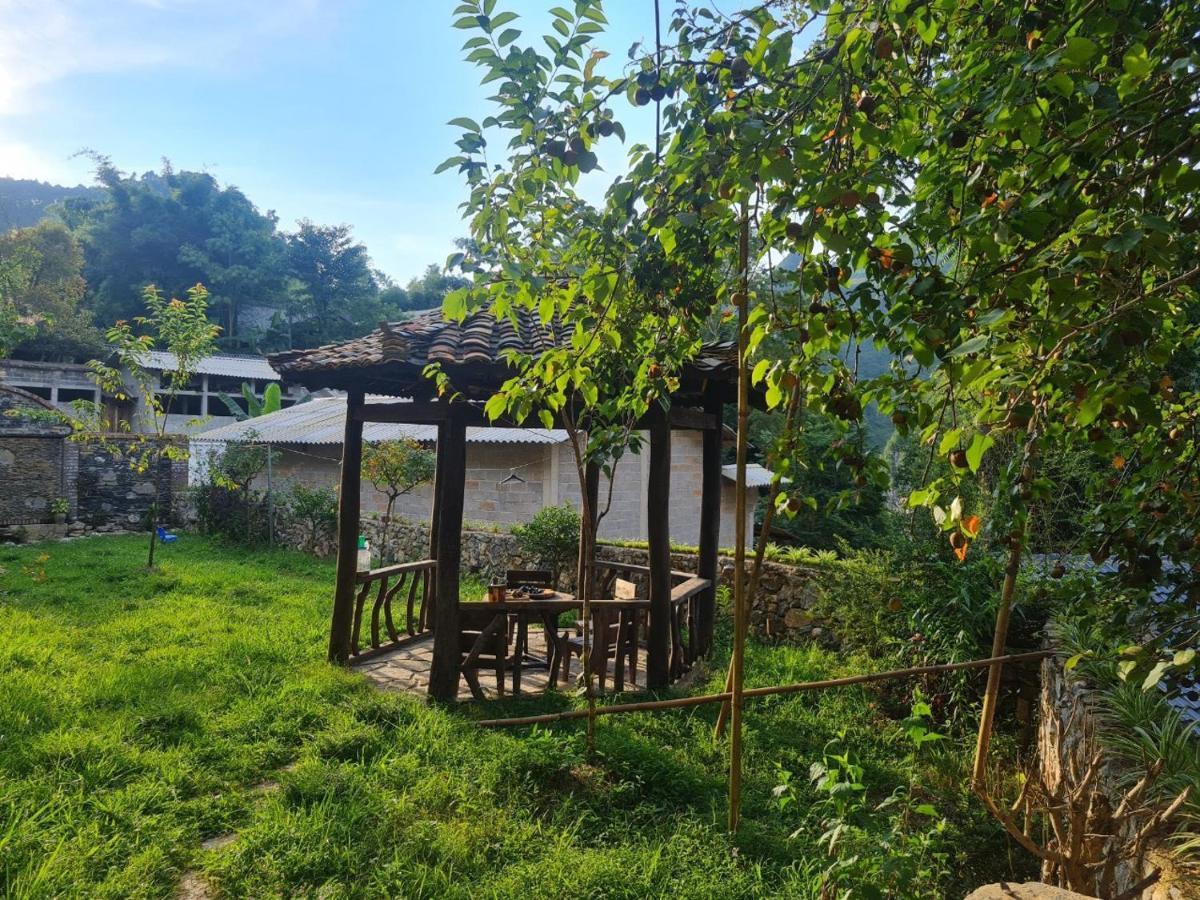 Quan Din Ngai * Đồng Văn