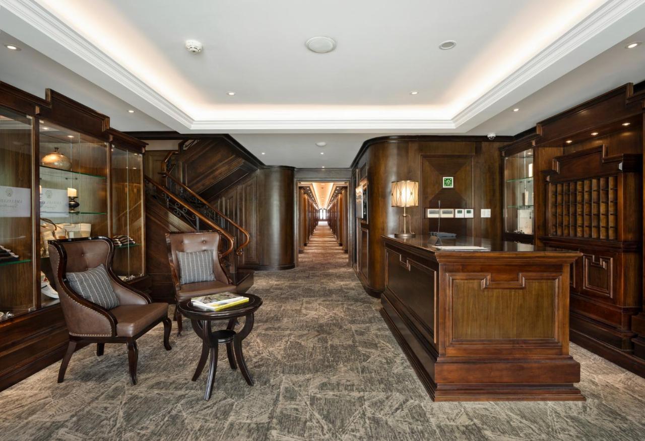 Ambassador Signature Cruise - Lan Ha Bay  Ha Long