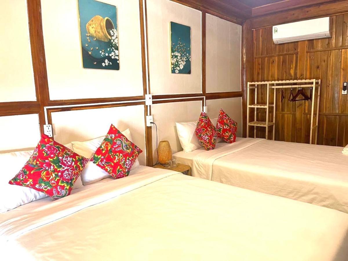 Woodstock Camp Hotel