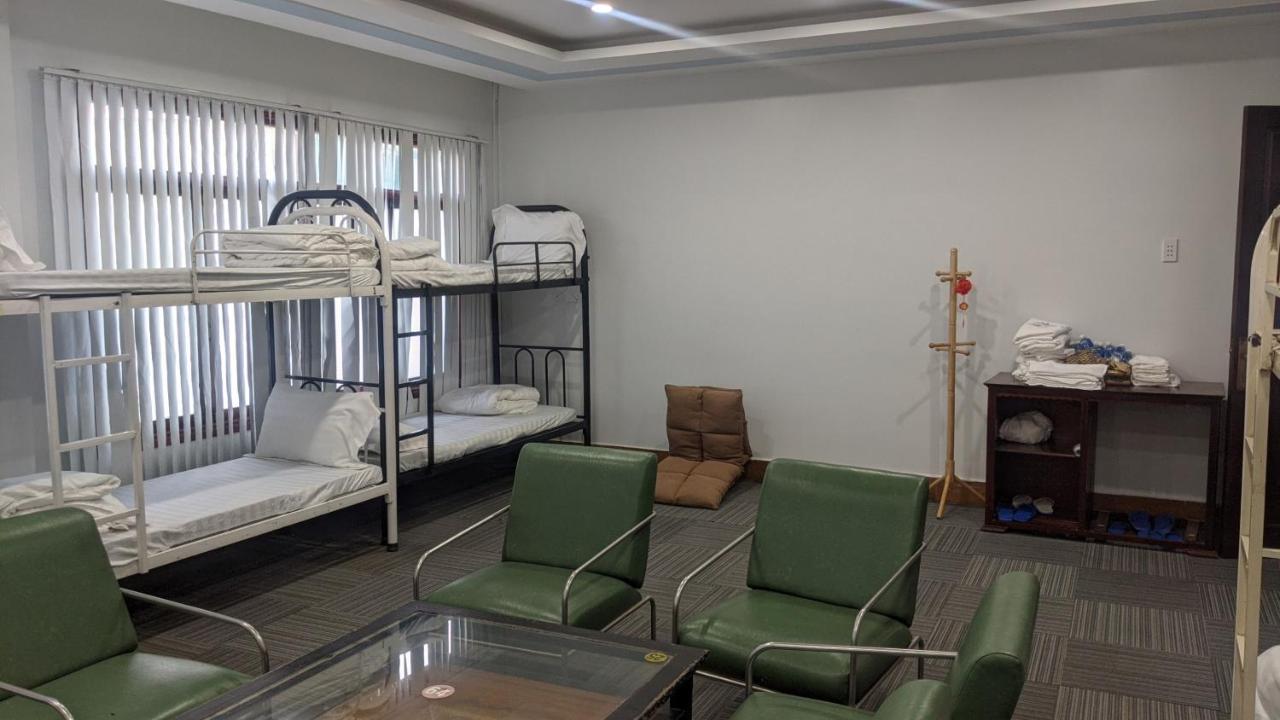 Khach San Huong Tham Hotel