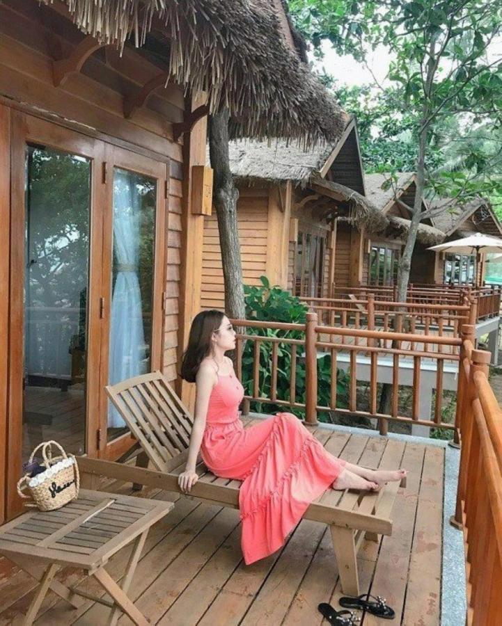 Royal Bai Xep Resort