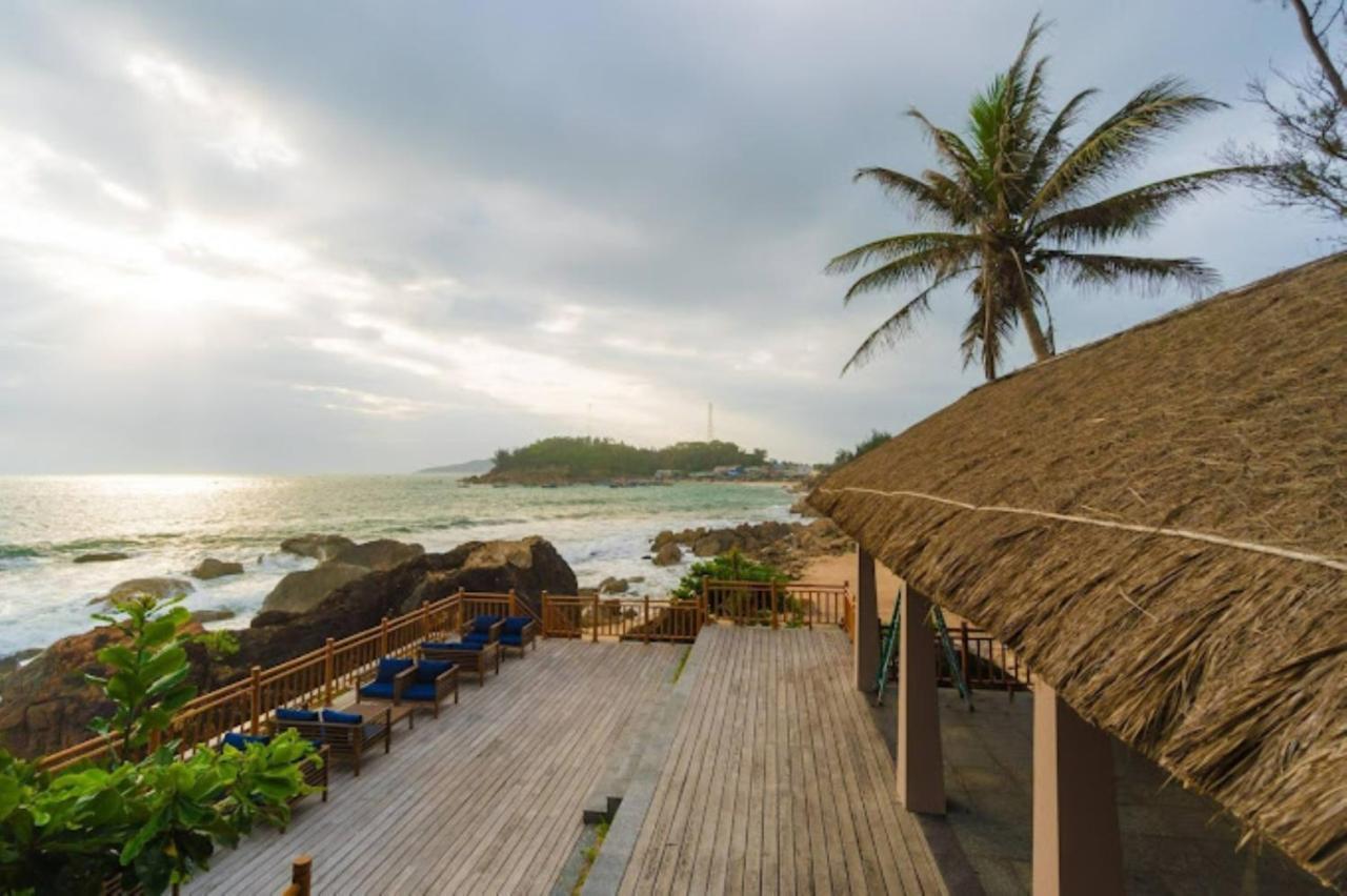 Royal Bai Xep Resort *