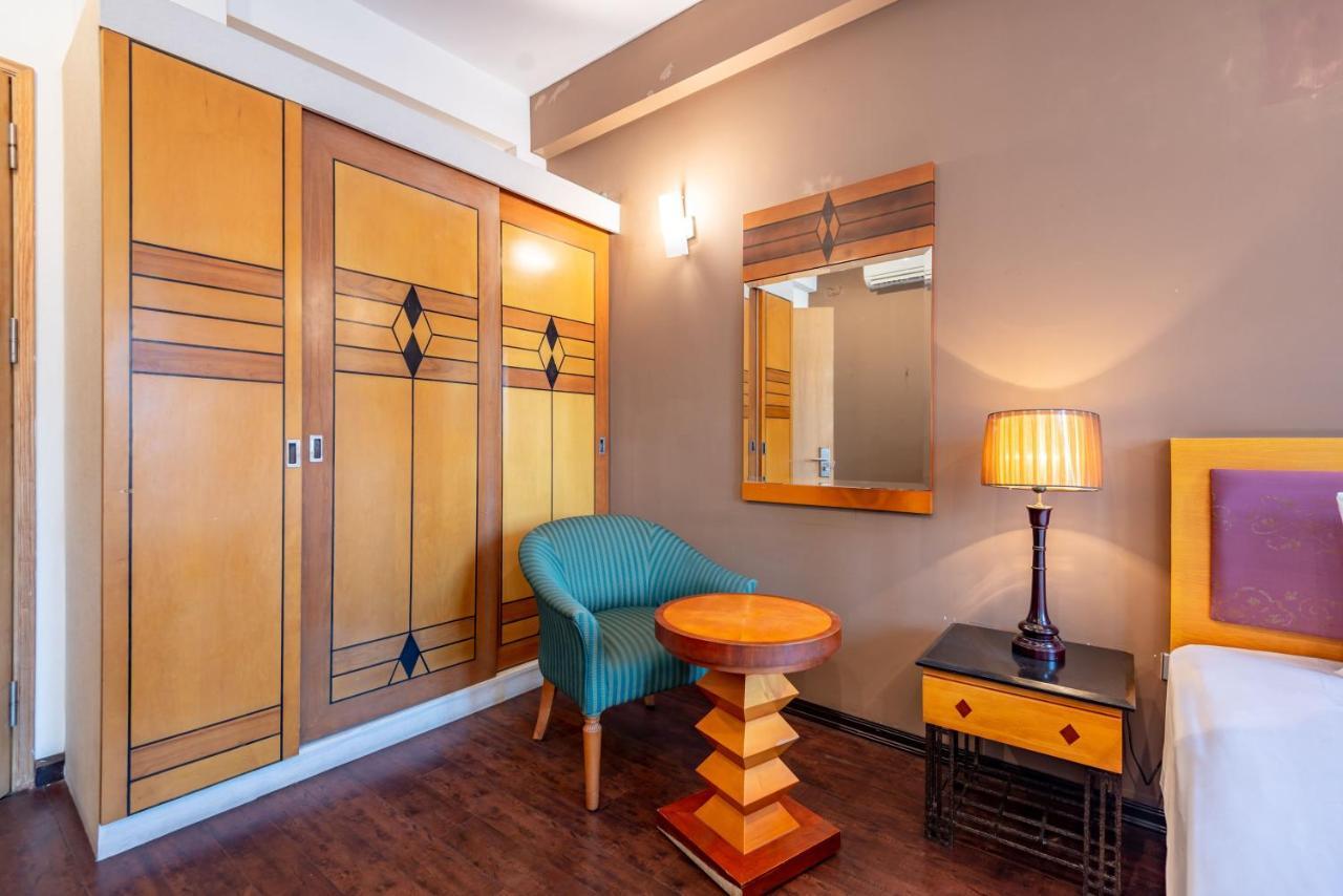 Golden Sunshine And Travel Hotel 4*