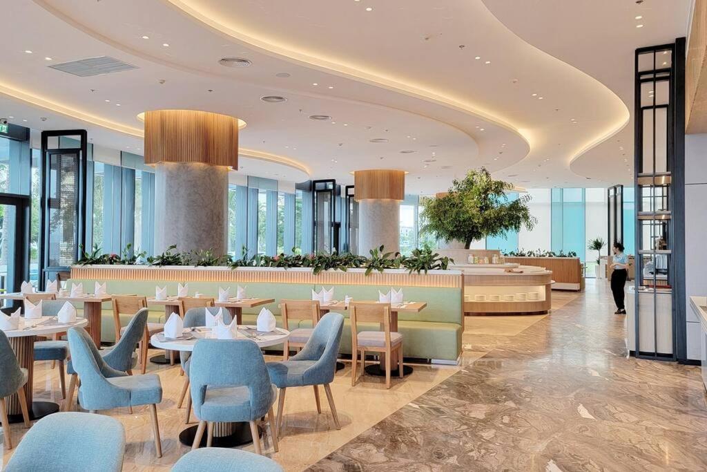 A La Carte Bay Ha Long