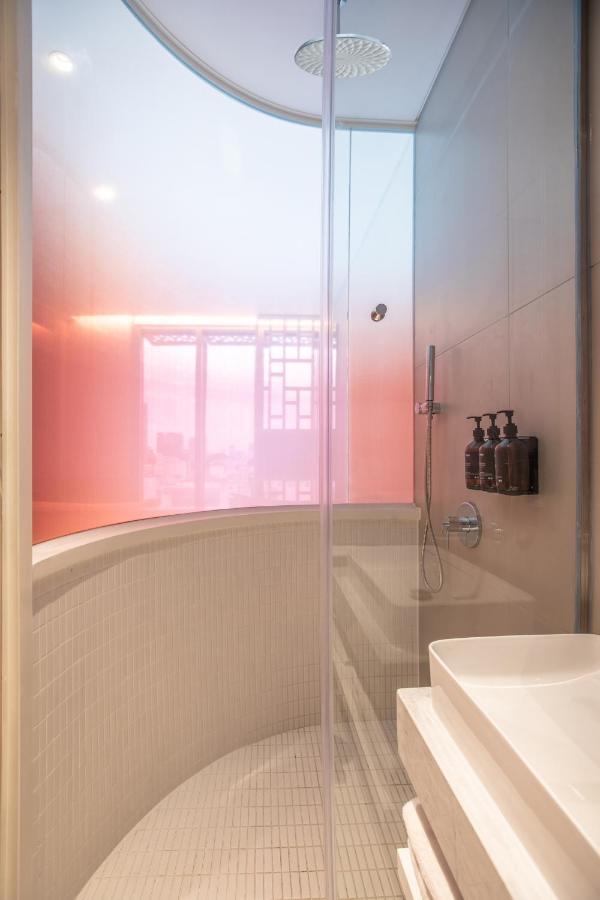 Wink - 24hrs & Rooftop Pool Bar Khách sạn Tuy Hoà