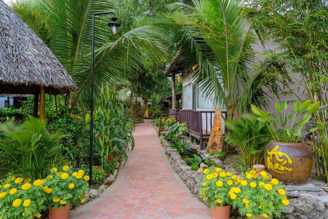 Hotel Binh An Village *