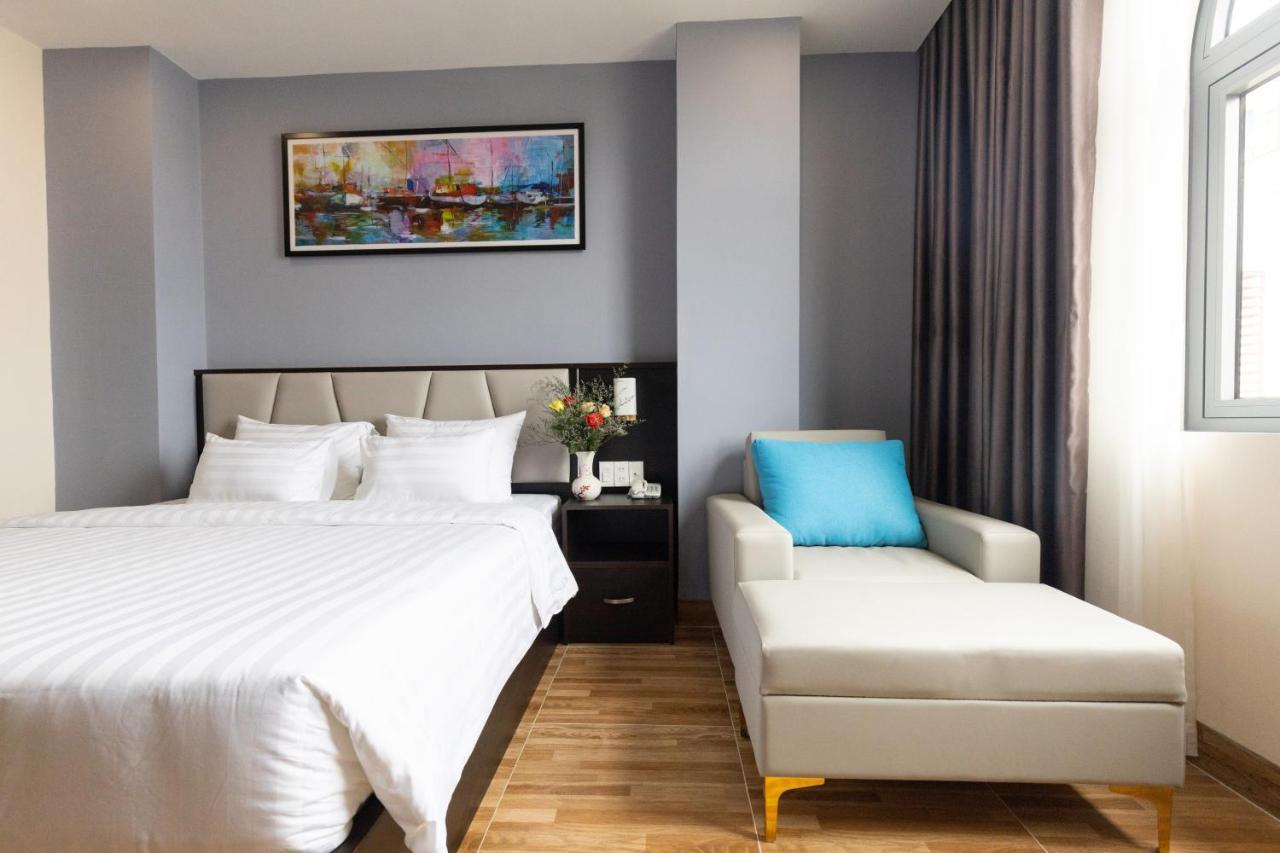Novelty Hotel 2*