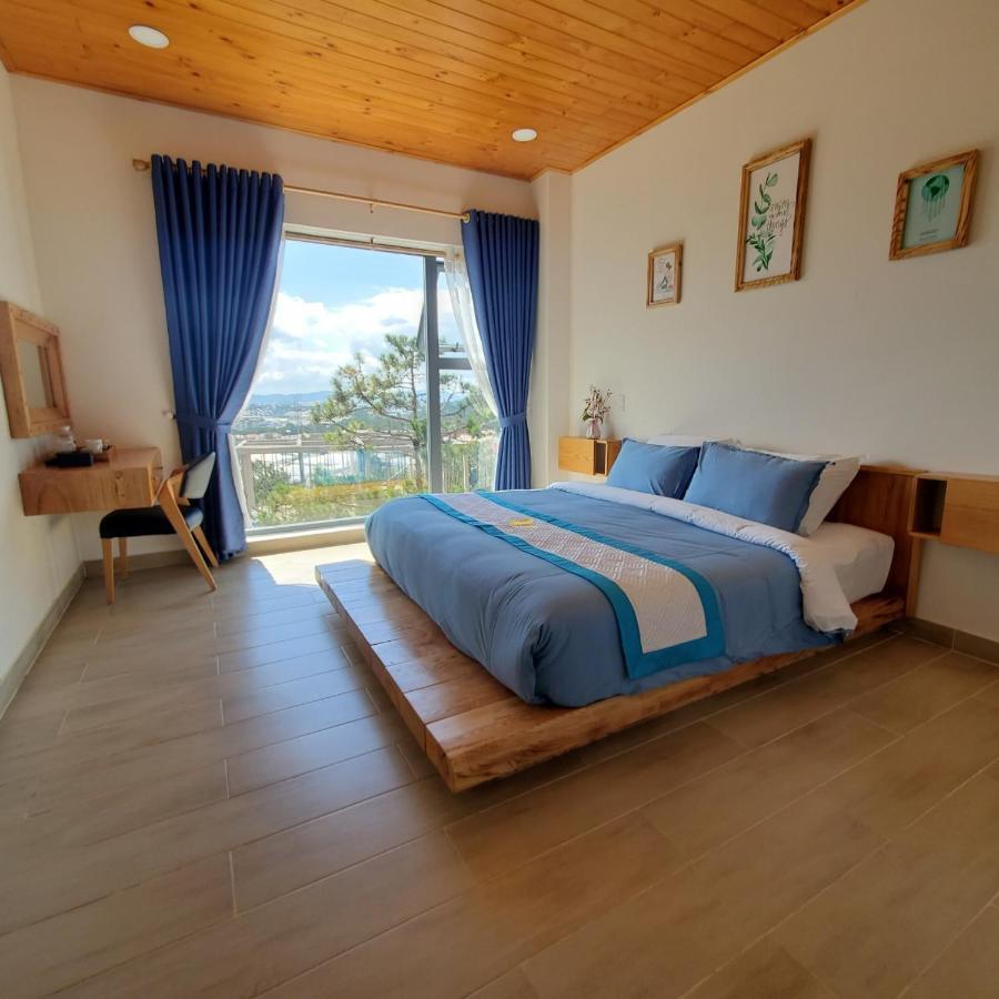 Resort Hill *