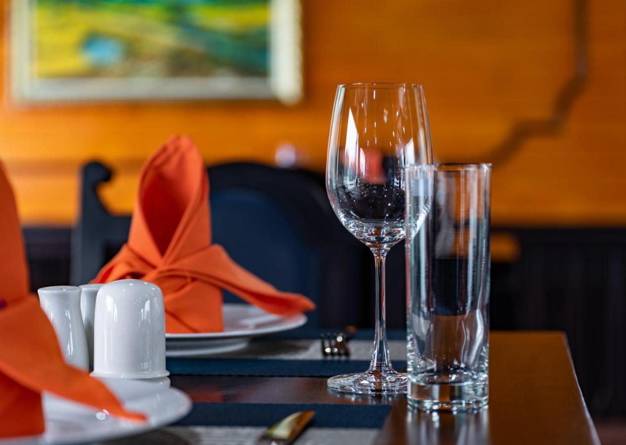  La Pandora Boutique Cruises
