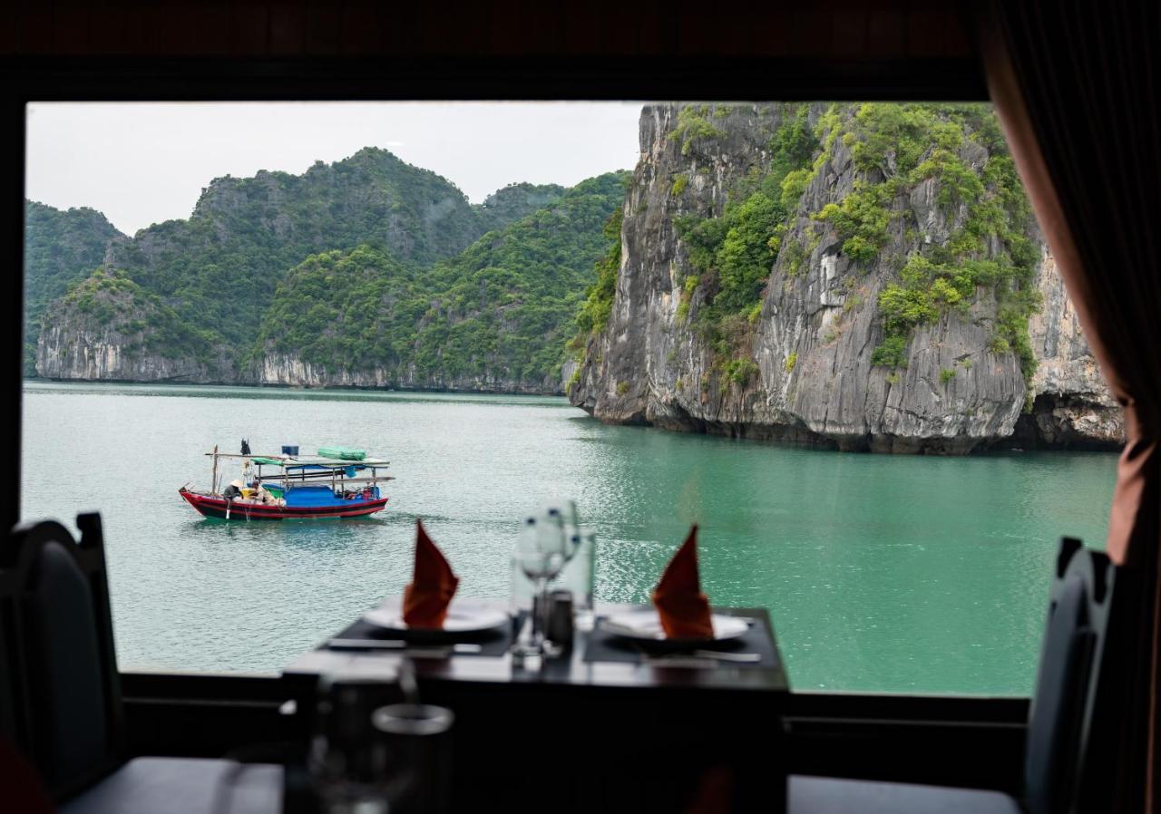  La Pandora Boutique Cruises Ha Long