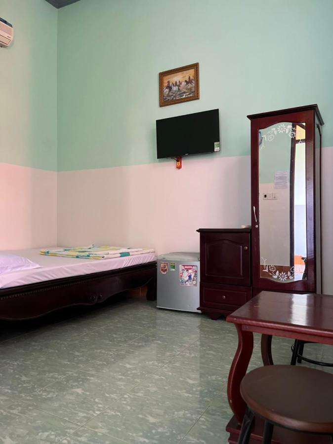 Minh Vy Bed & Breakfast Long Hai