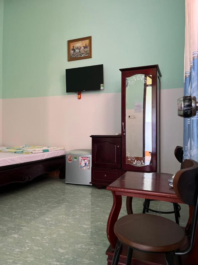 Bed & Breakfast Minh Vy Long Hai
