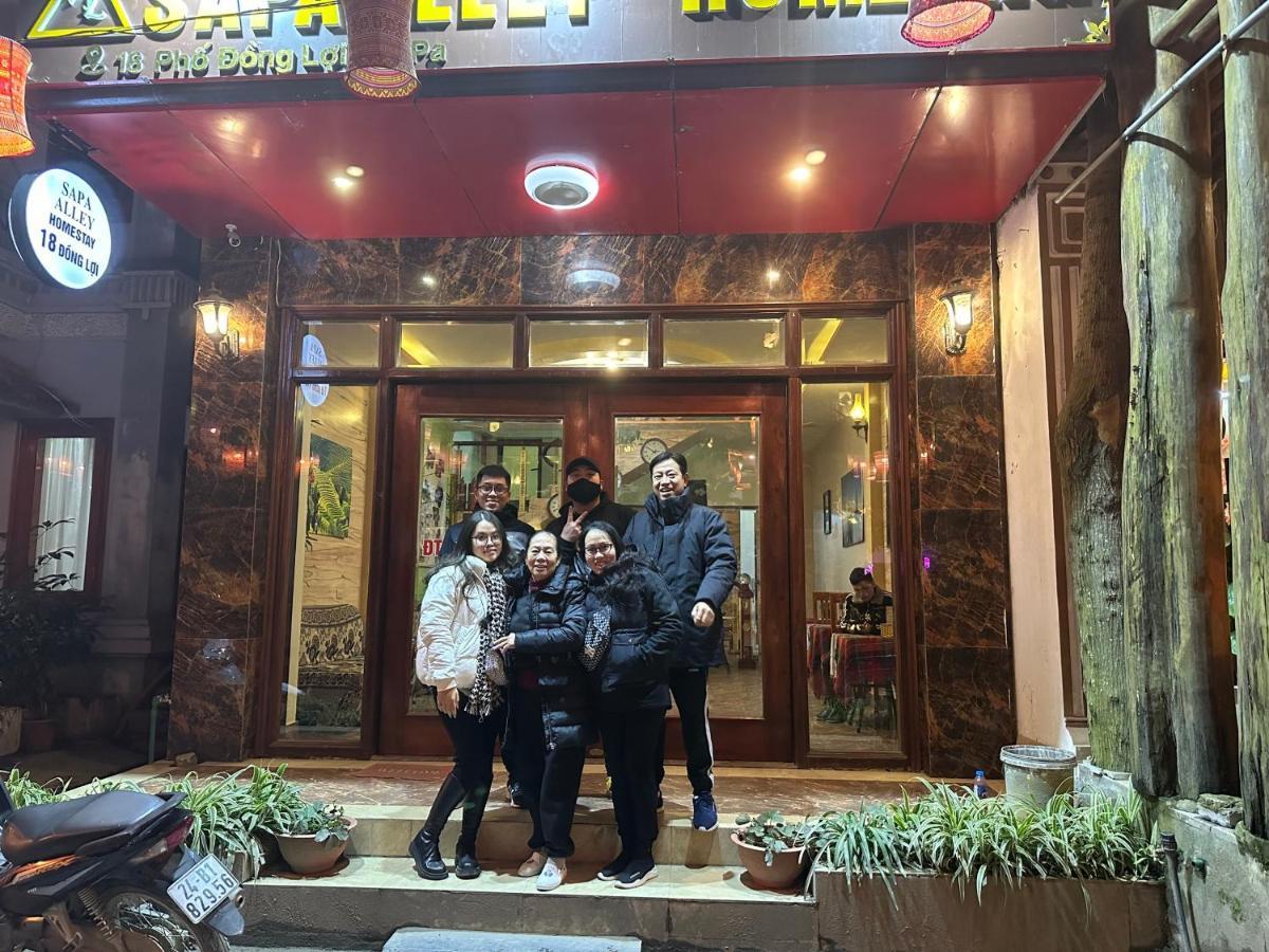 Alley Hotel *