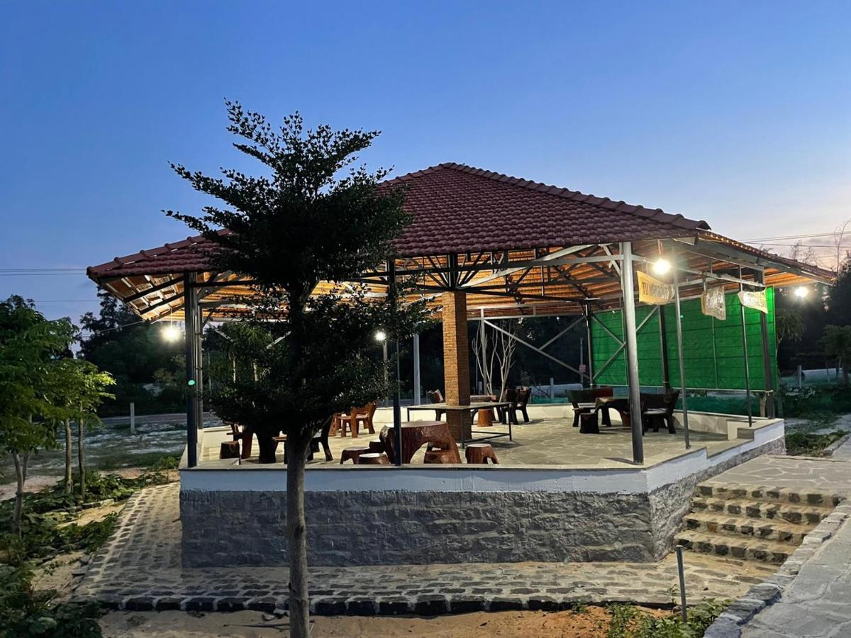 Duc Luu Quang Binh Thuan 2* Tuy Phong