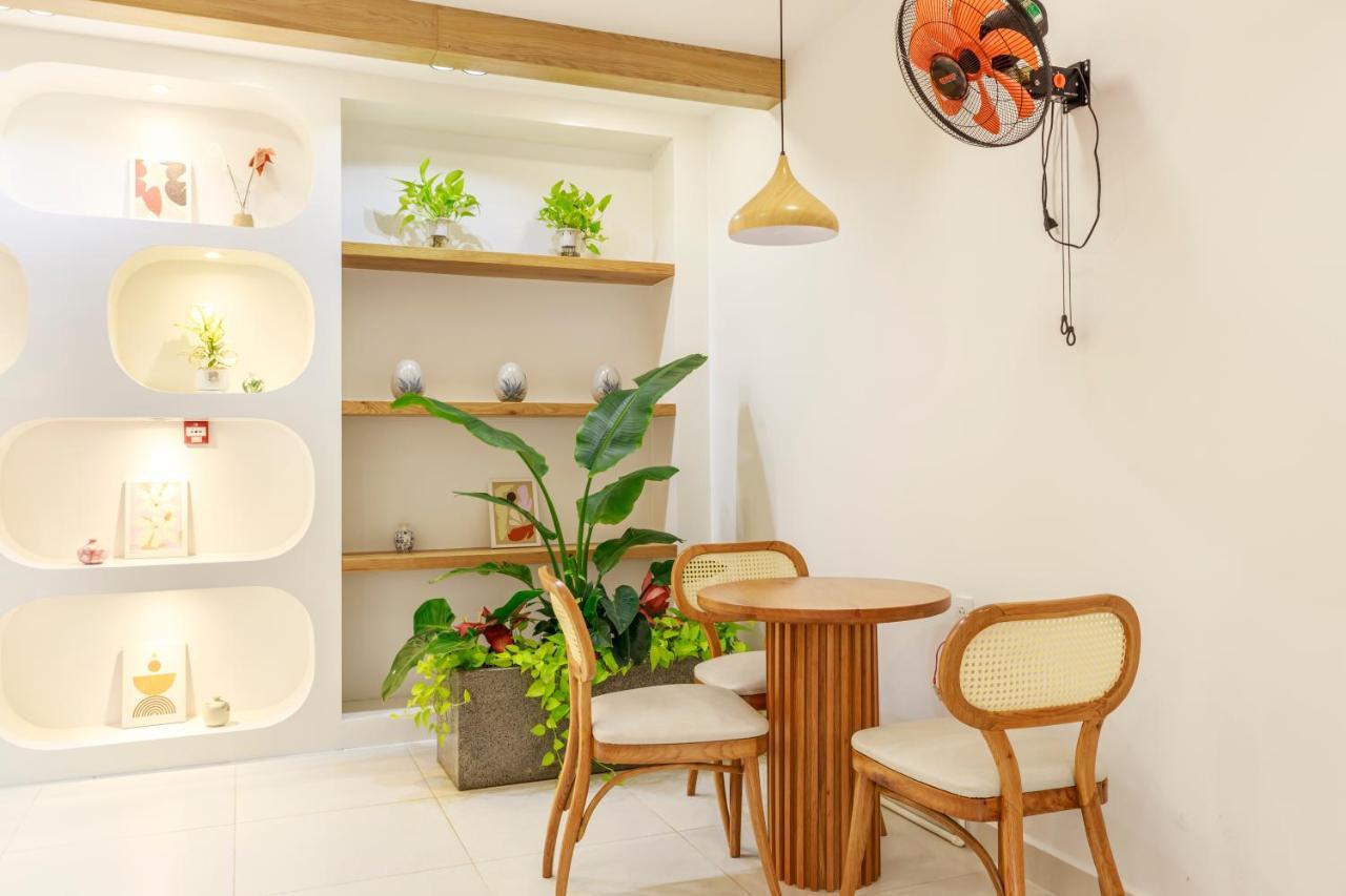 Lotus Corner & Rooftop Hotel 3*