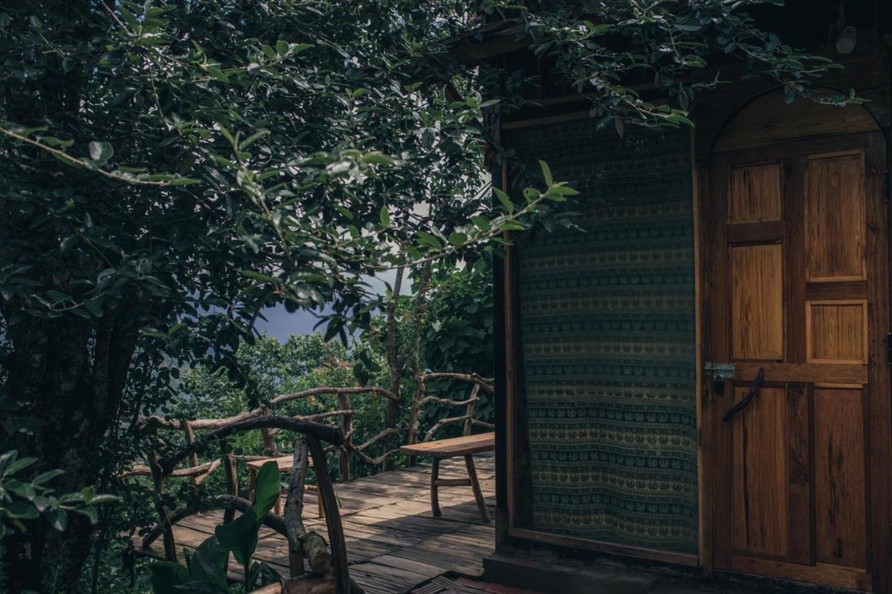Mando Homestay Resort *