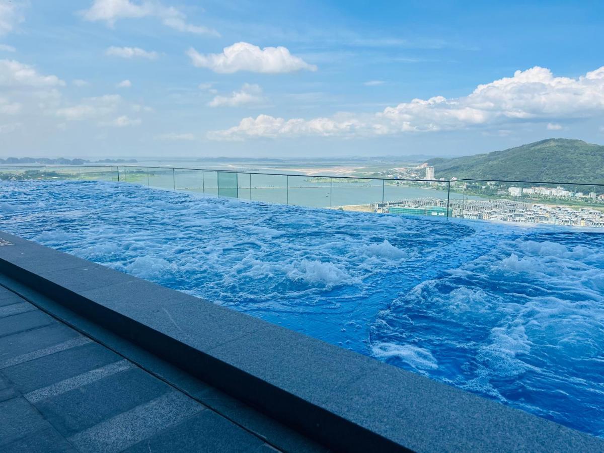 Panoramic Sea Apartment *