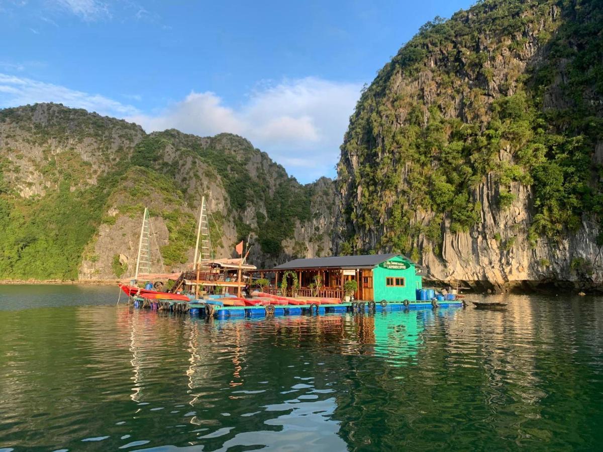 Eco Floating Farm Cai Beo Farm stay *