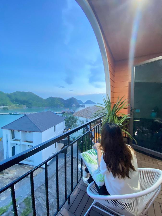 Le Pont Cat Ba Hotel