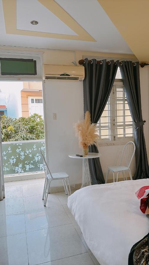 Romance Hotel