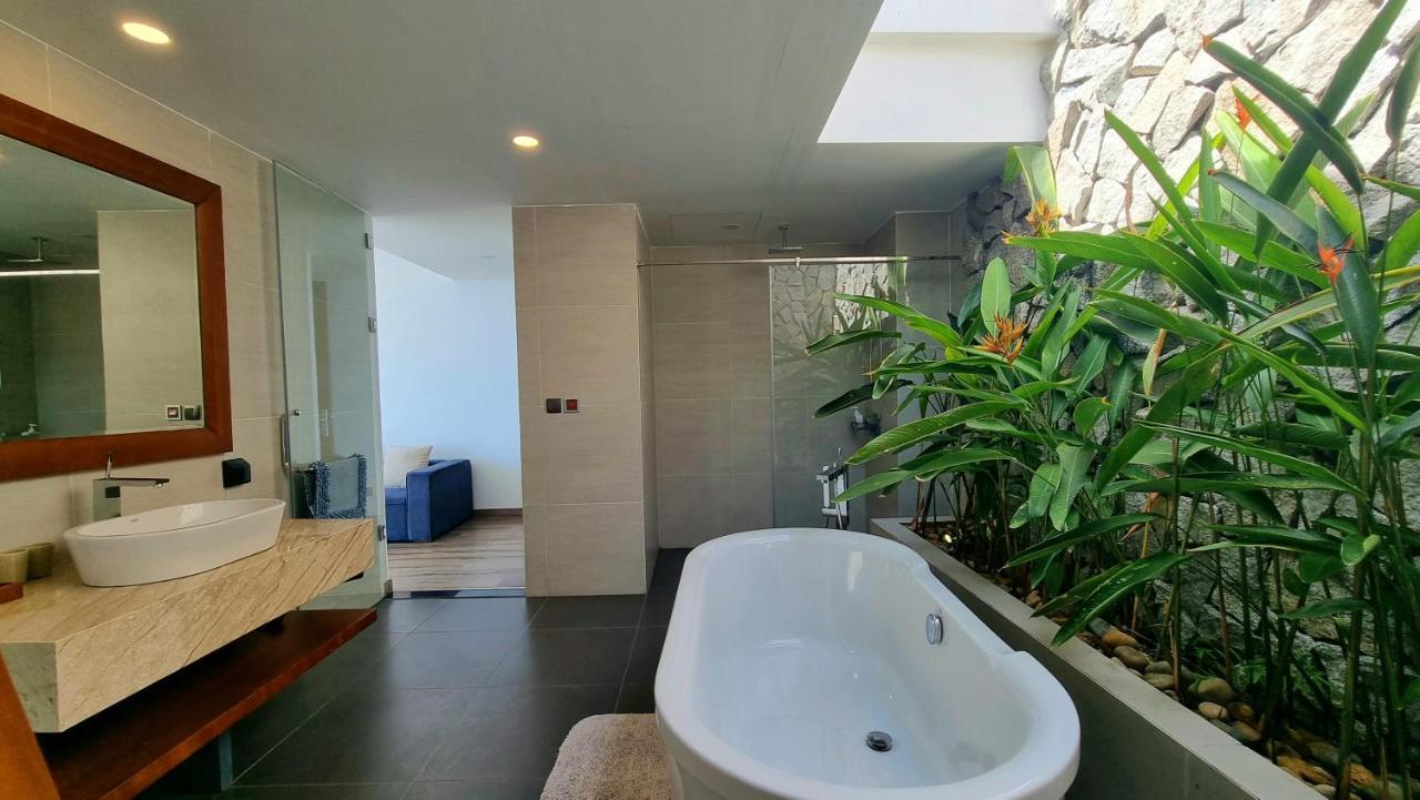 Promotion Early Booker Ocean Front 500m2 With 4 Bedrooms And Swimming Pool Nha Trang