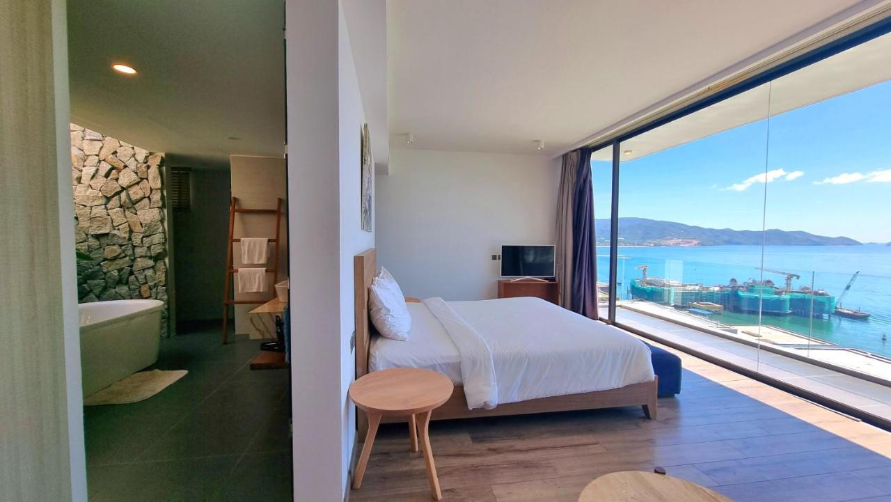 Villa Promotion Early Booker Ocean Front 500m2 With 4 Bedrooms And Swimming Pool *