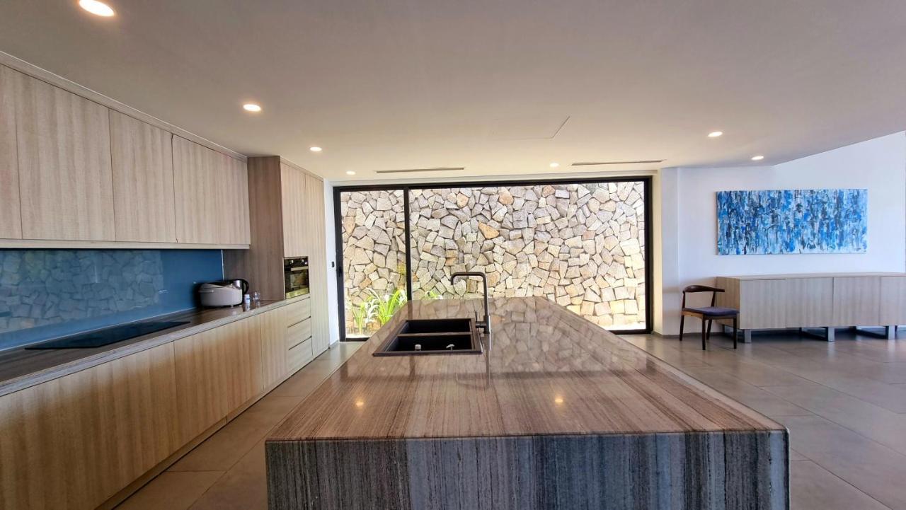 Promotion Early Booker Ocean Front 500m2 With 4 Bedrooms And Swimming Pool