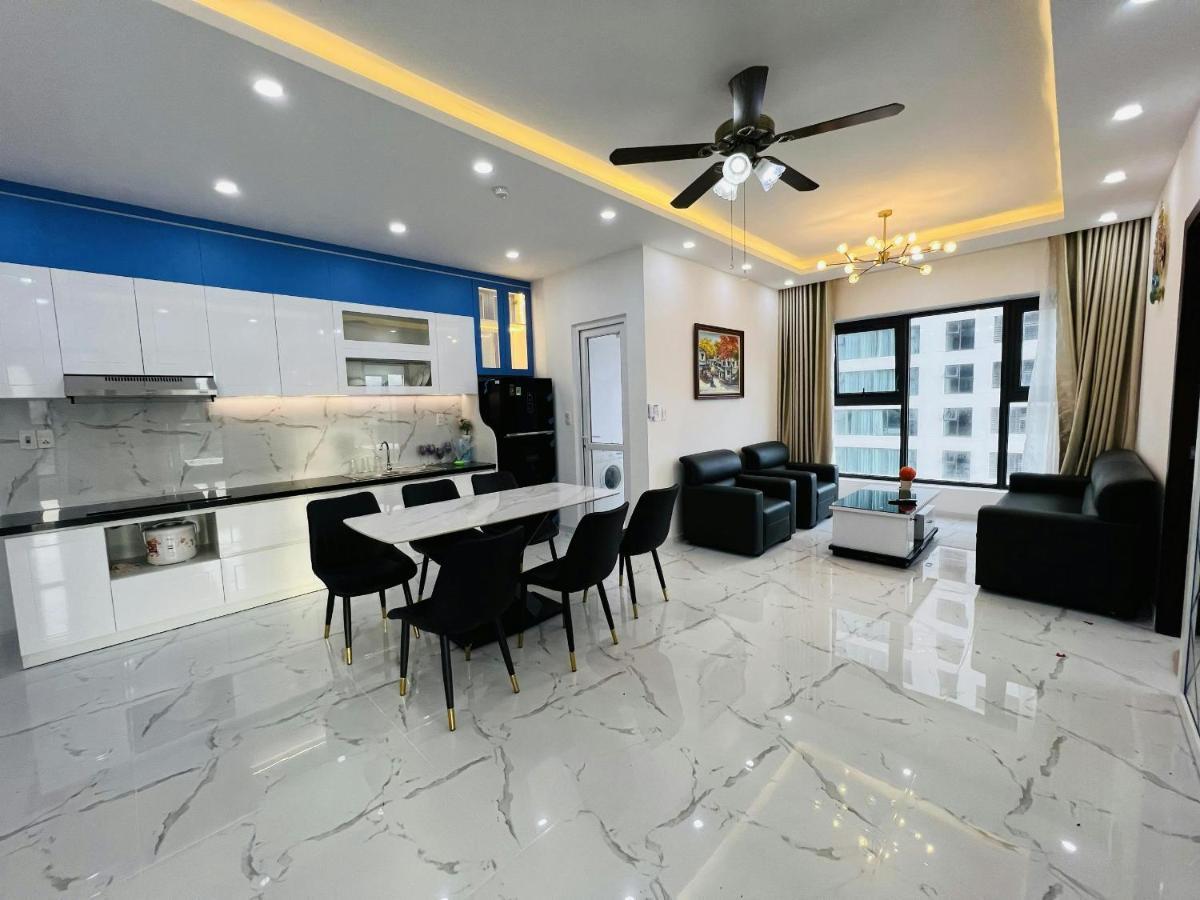 Royal Beachfront Apartment Nha Trang