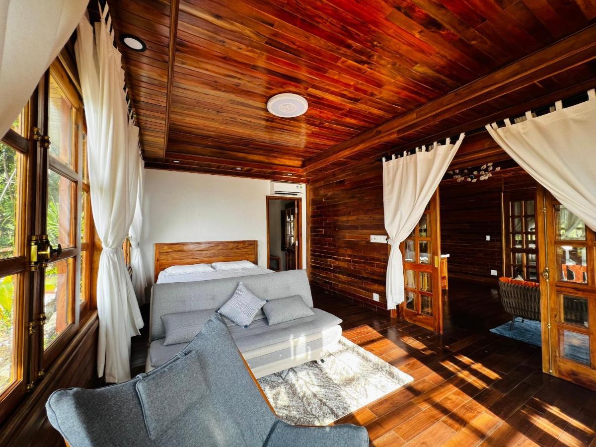 Ong Vinh House - Living Among Nature ! * Phu Quoc