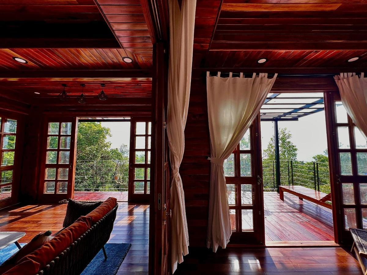 Ong Vinh House - Living Among Nature ! * Phu Quoc