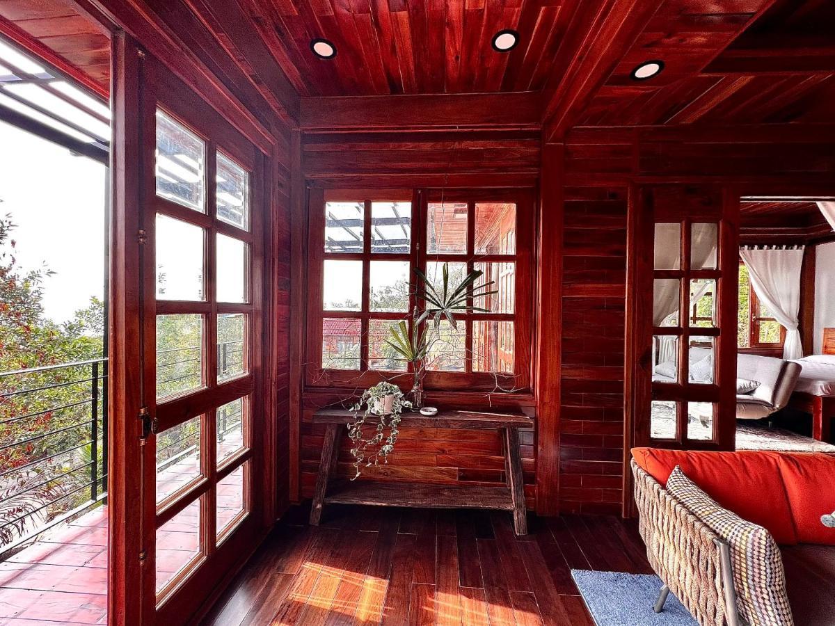 Ong Vinh House - Living Among Nature ! Villa