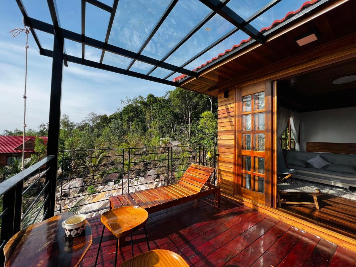 Ong Vinh House - Living Among Nature ! Villa Phu Quoc